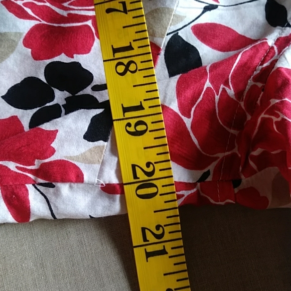 ERIKA Button Down Blouse - Picture 9 of 9